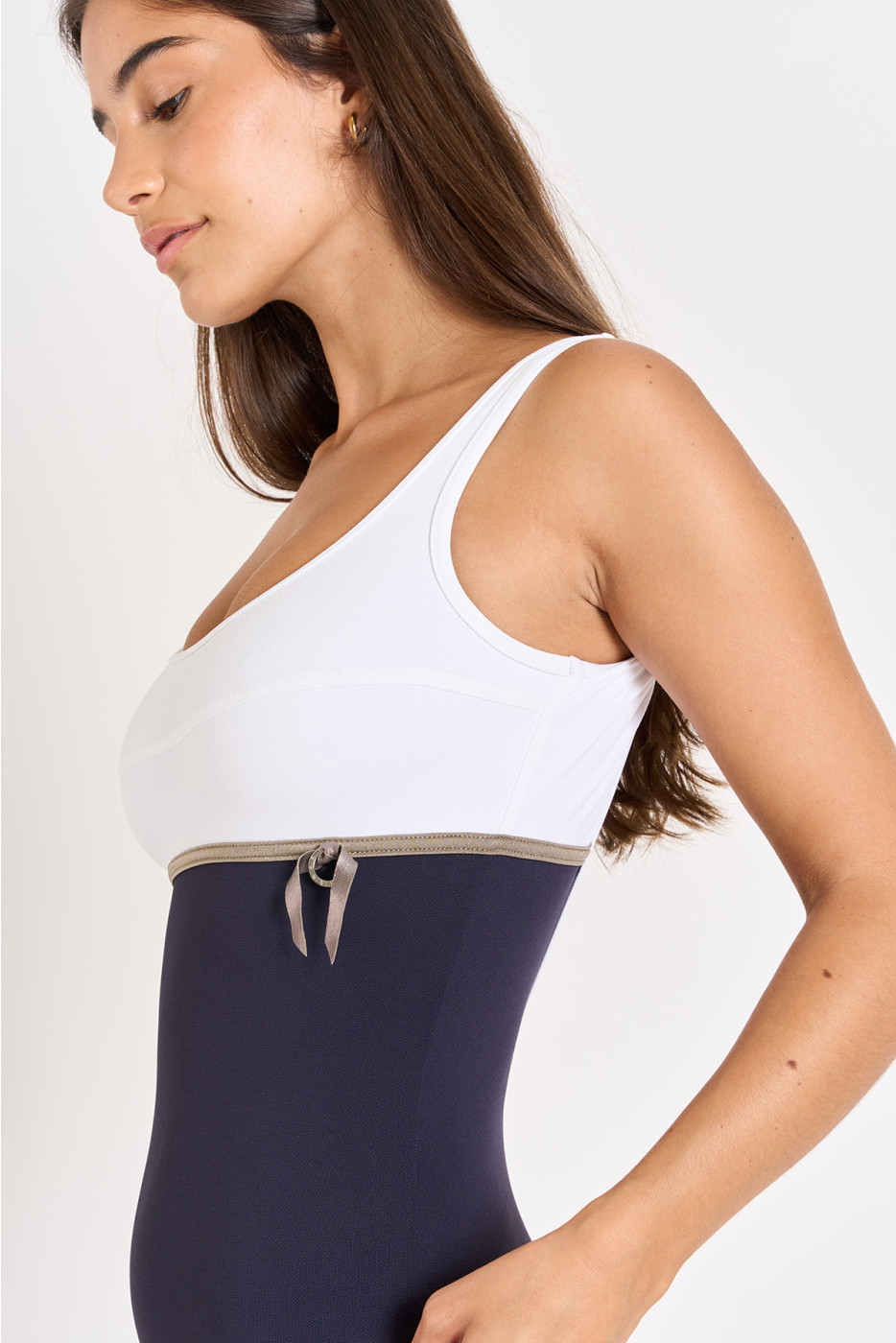 Maillot de bain une pièce femme Livia bicolore marine et blanc MEGRANIE TAMARINDO